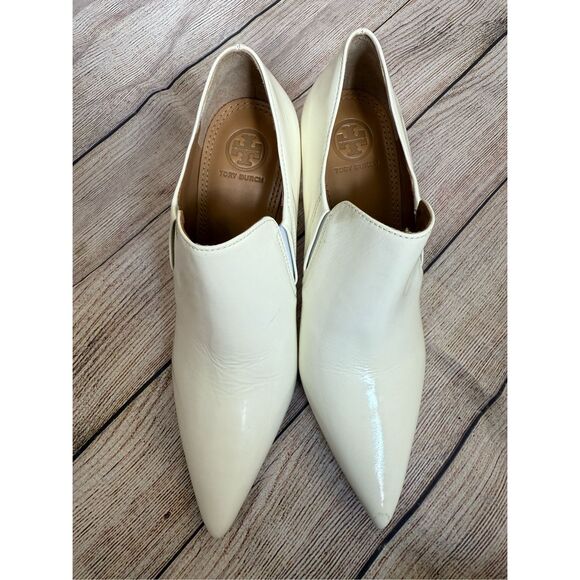 Tory Burch Georgina Patent Ankle Bootie in White - Picture 5 of 7